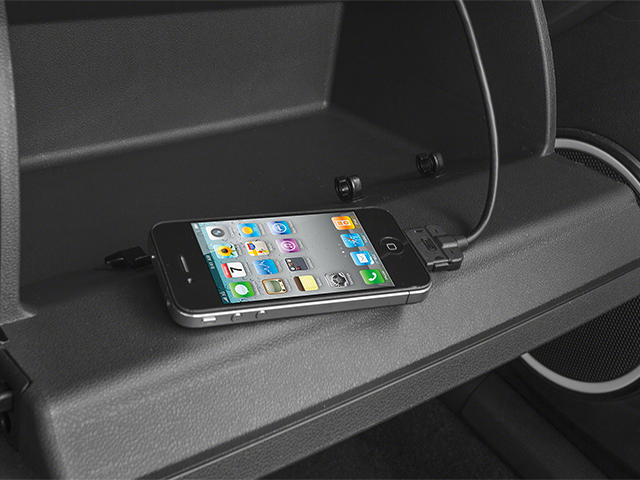 2013 Volkswagen Beetle Convertible 2.5L w/Sound/Nav