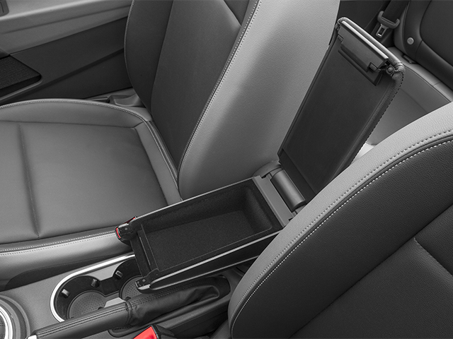 2013 Volkswagen Beetle Convertible 2.5L w/Sound/Nav