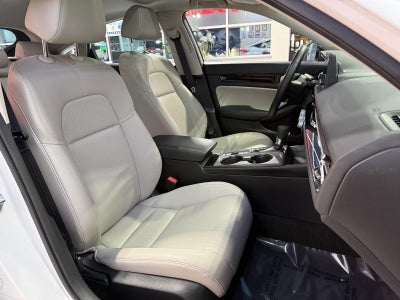 2024 Honda Civic Hatchback EX-L