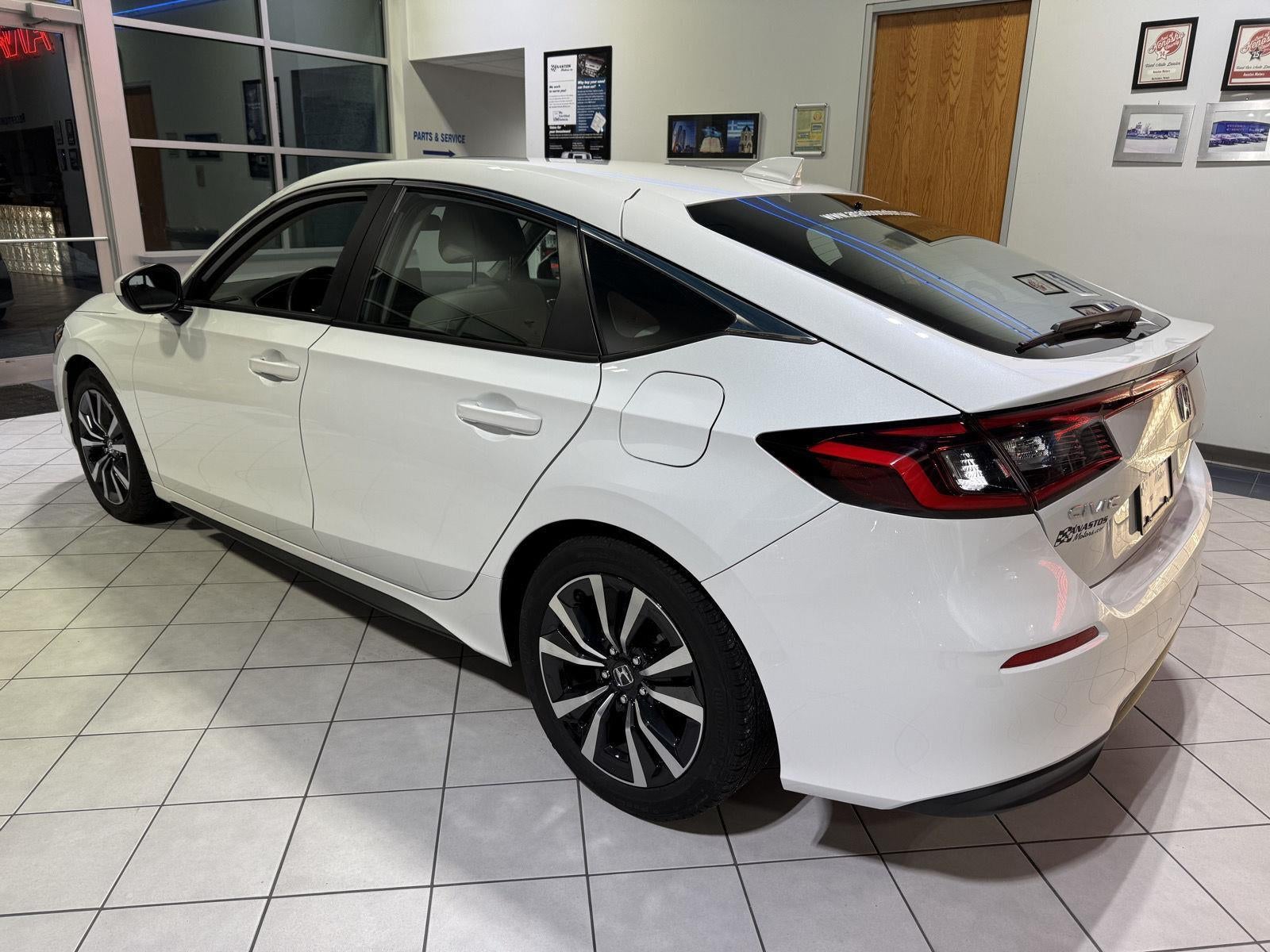 2024 Honda Civic Hatchback EX-L