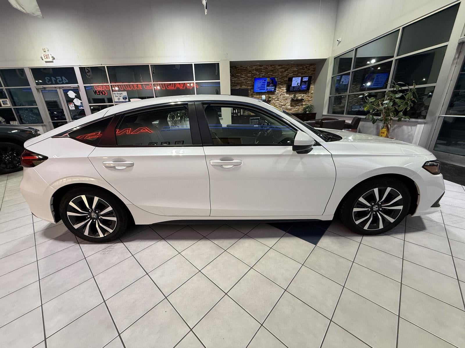 2024 Honda Civic Hatchback EX-L