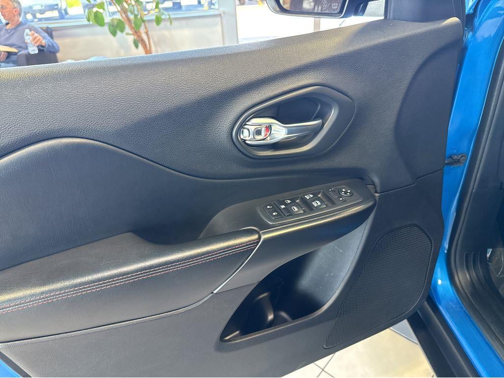 2020 Jeep Cherokee Trailhawk