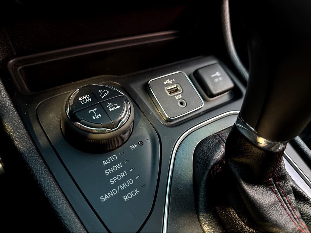 2020 Jeep Cherokee Trailhawk