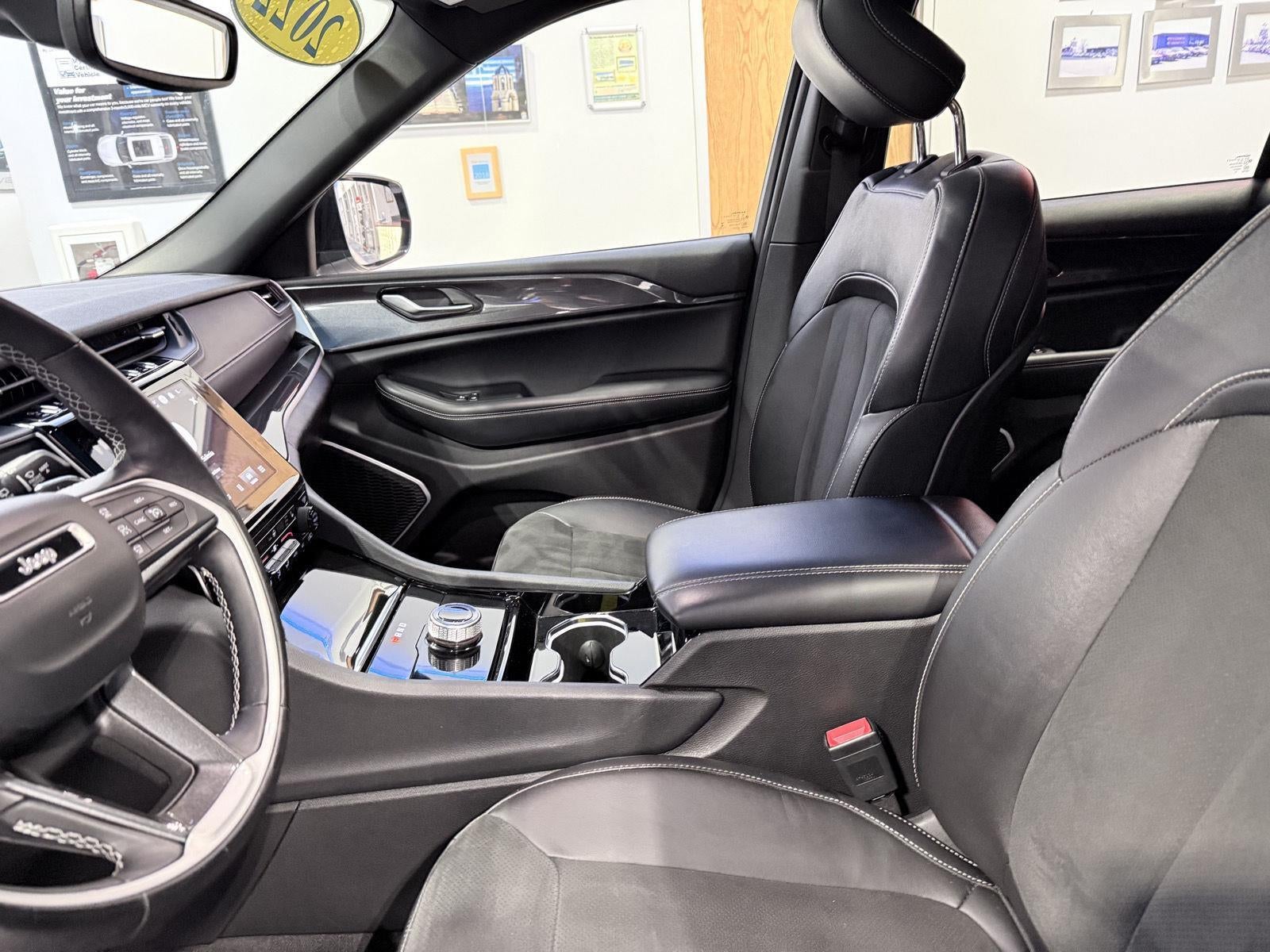 2022 Jeep Grand Cherokee L Altitude