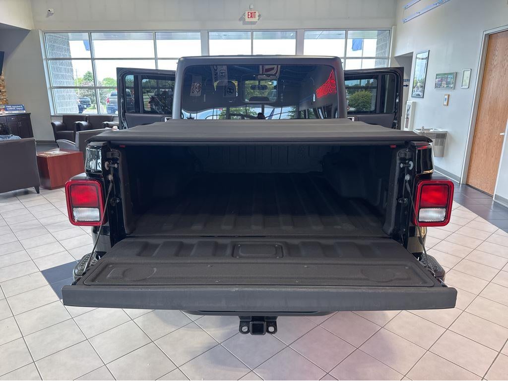2022 Jeep Gladiator Willys
