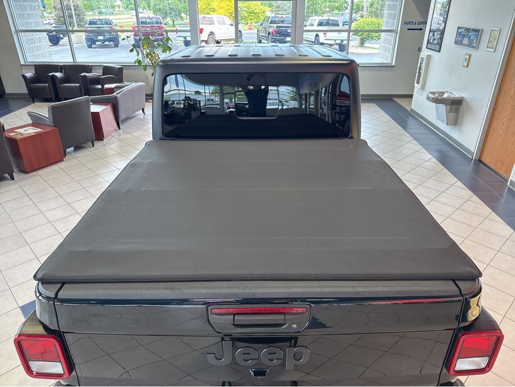 2022 Jeep Gladiator Willys