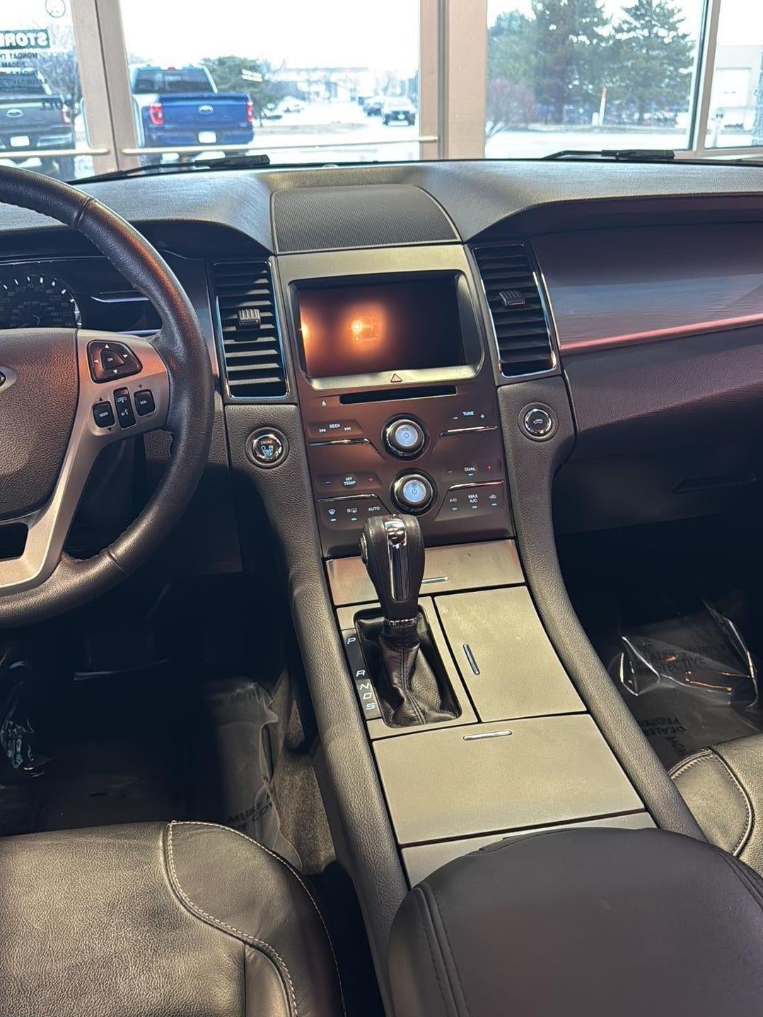 2017 Ford Taurus SEL