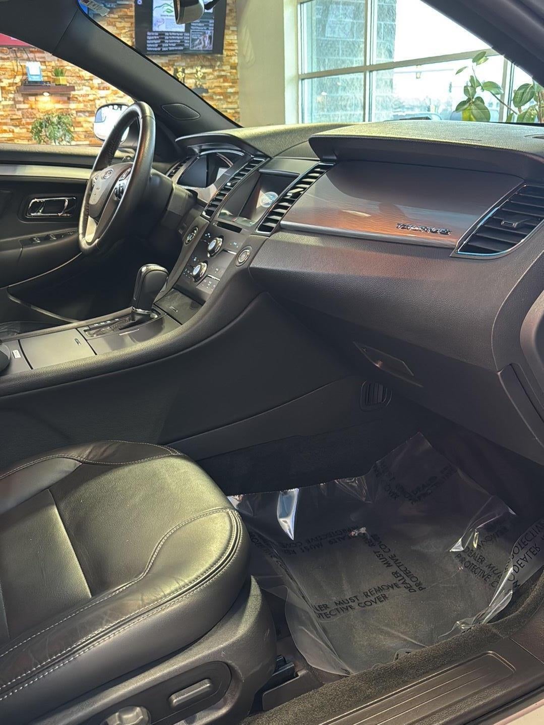 2017 Ford Taurus SEL