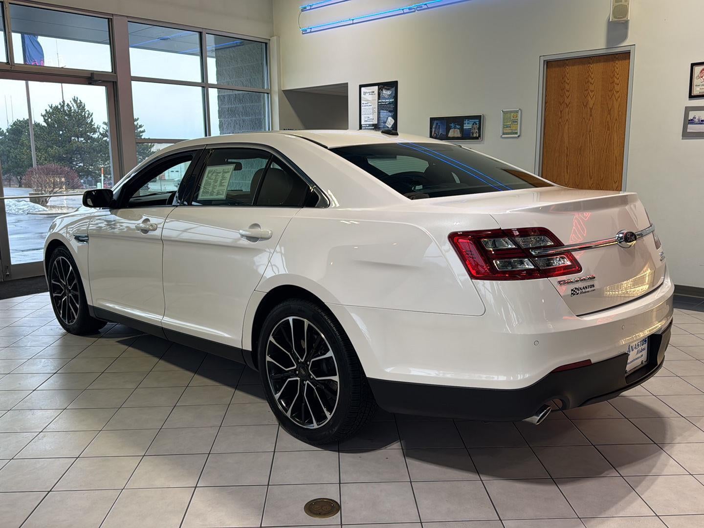 2017 Ford Taurus SEL
