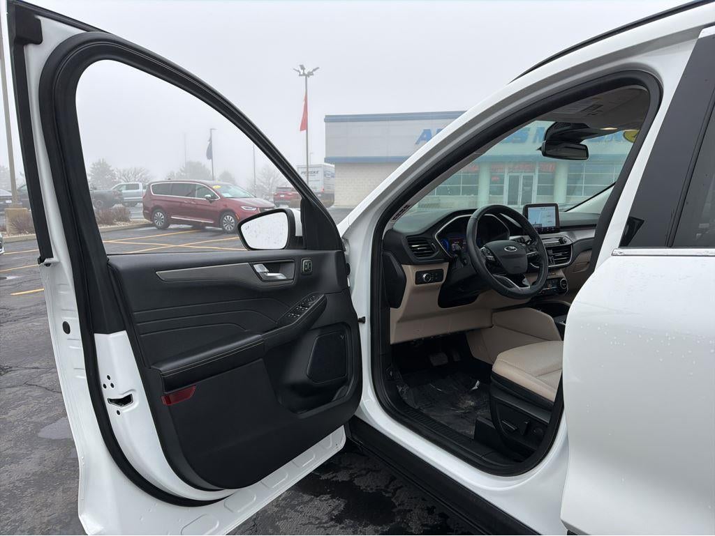 2021 Ford Escape Titanium - Photo 32