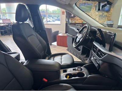2025 Ford Escape Platinum