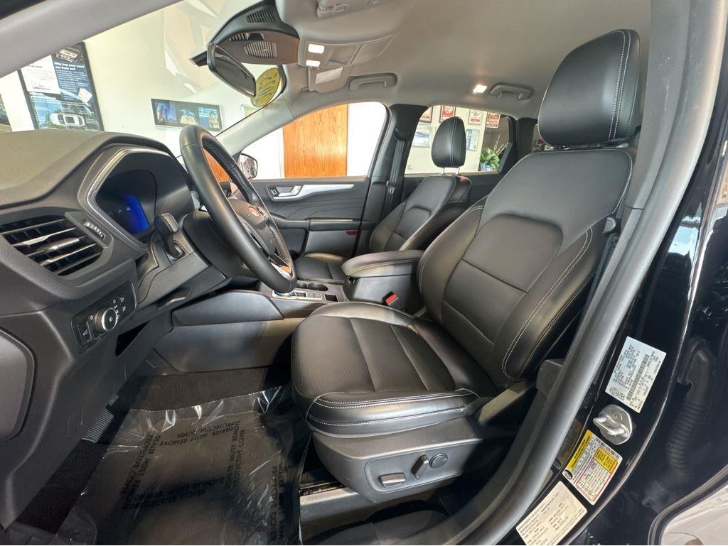2025 Ford Escape Platinum