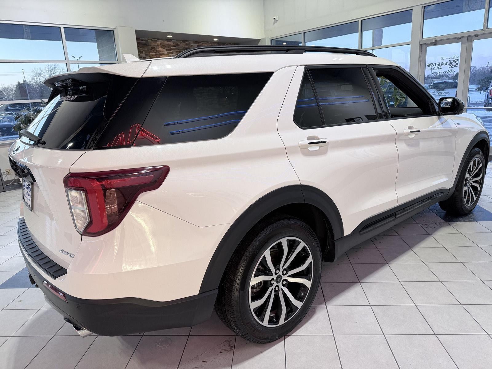 2023 Ford Explorer ST-Line