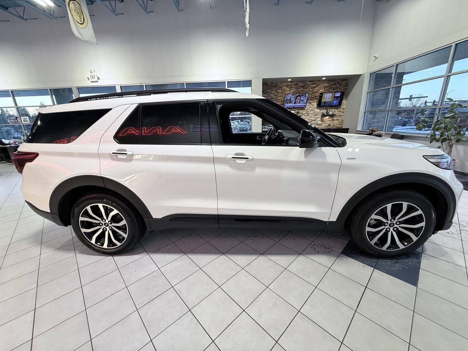 2023 Ford Explorer ST-Line