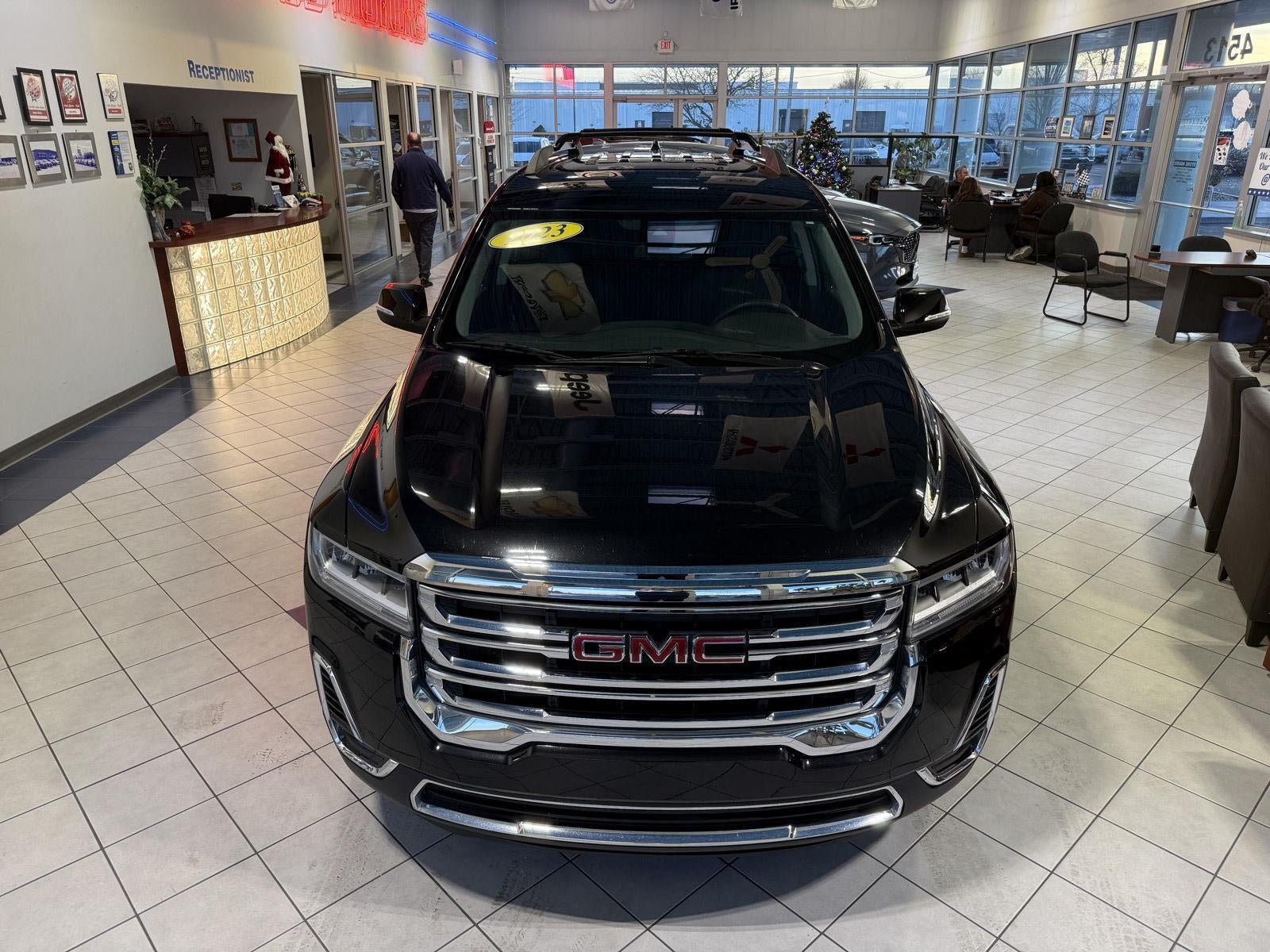 2023 GMC Acadia SLE