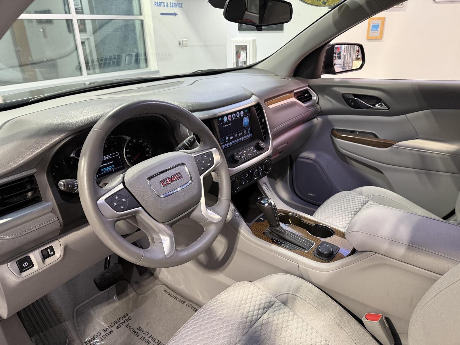 2017 GMC Acadia SLE