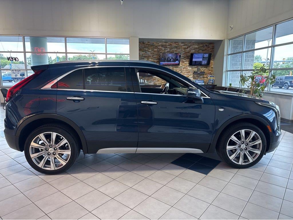 2021 Cadillac XT4 AWD Premium Luxury