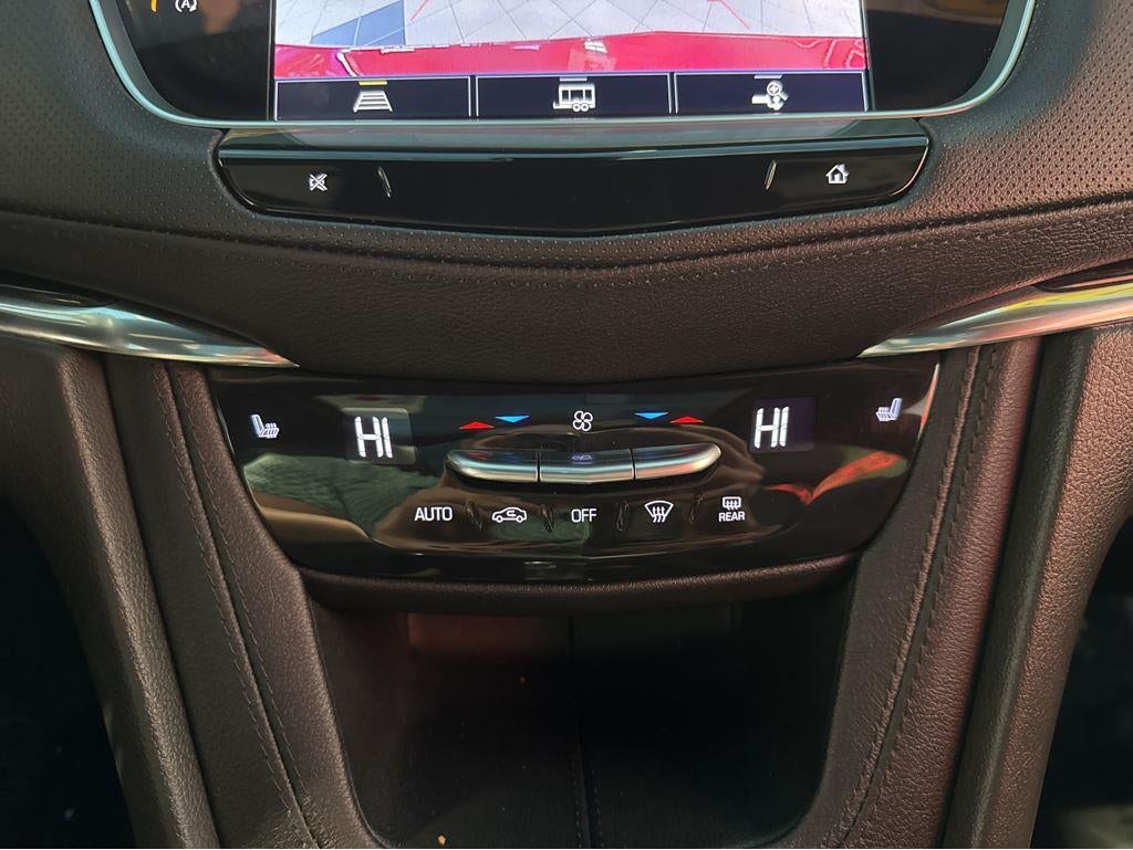 2022 Cadillac XT5 AWD Premium Luxury