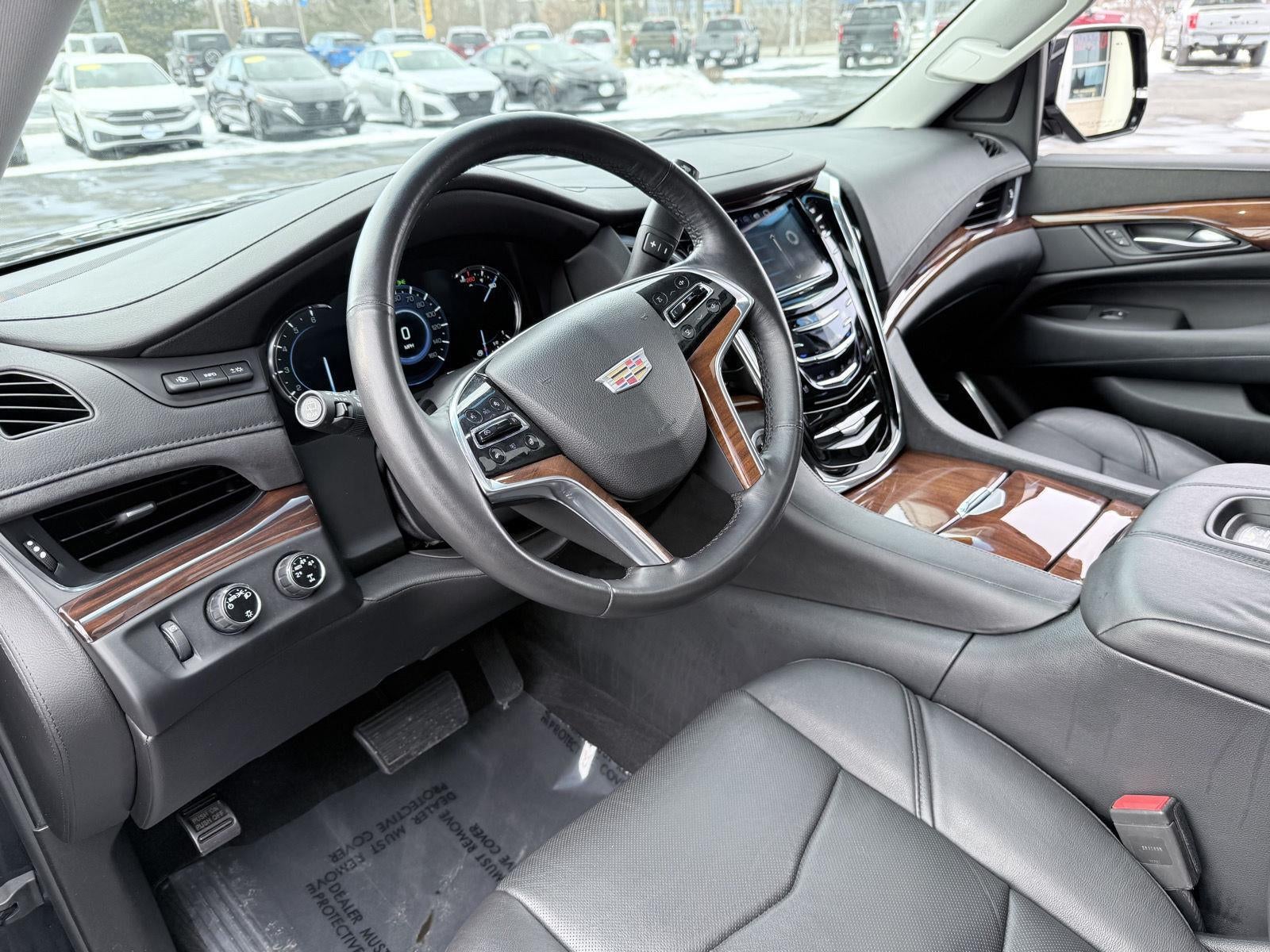 2016 Cadillac Escalade Luxury Collection