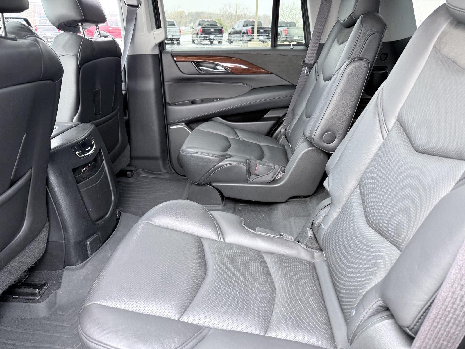 2016 Cadillac Escalade Luxury Collection