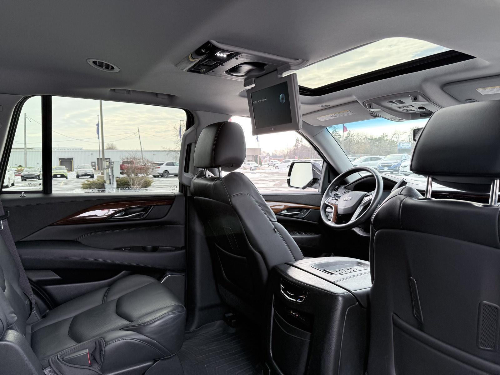 2016 Cadillac Escalade Luxury Collection