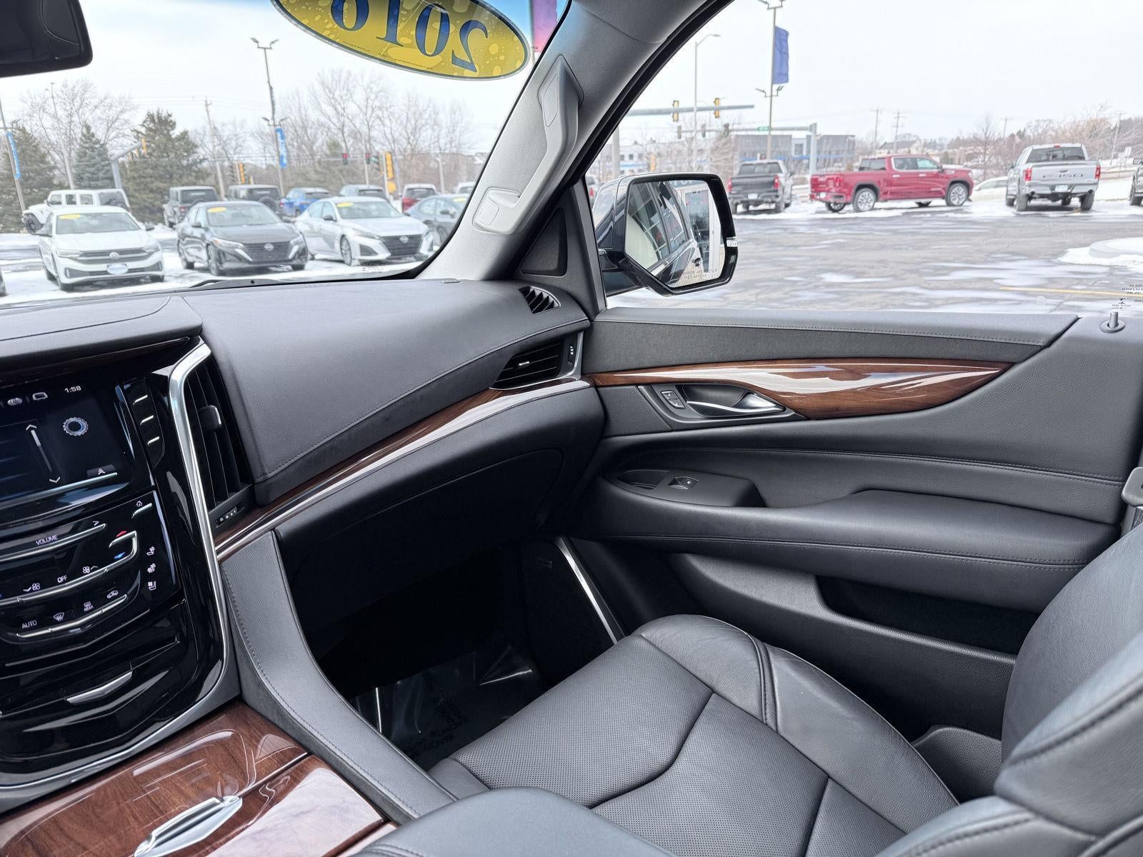 2016 Cadillac Escalade Luxury Collection