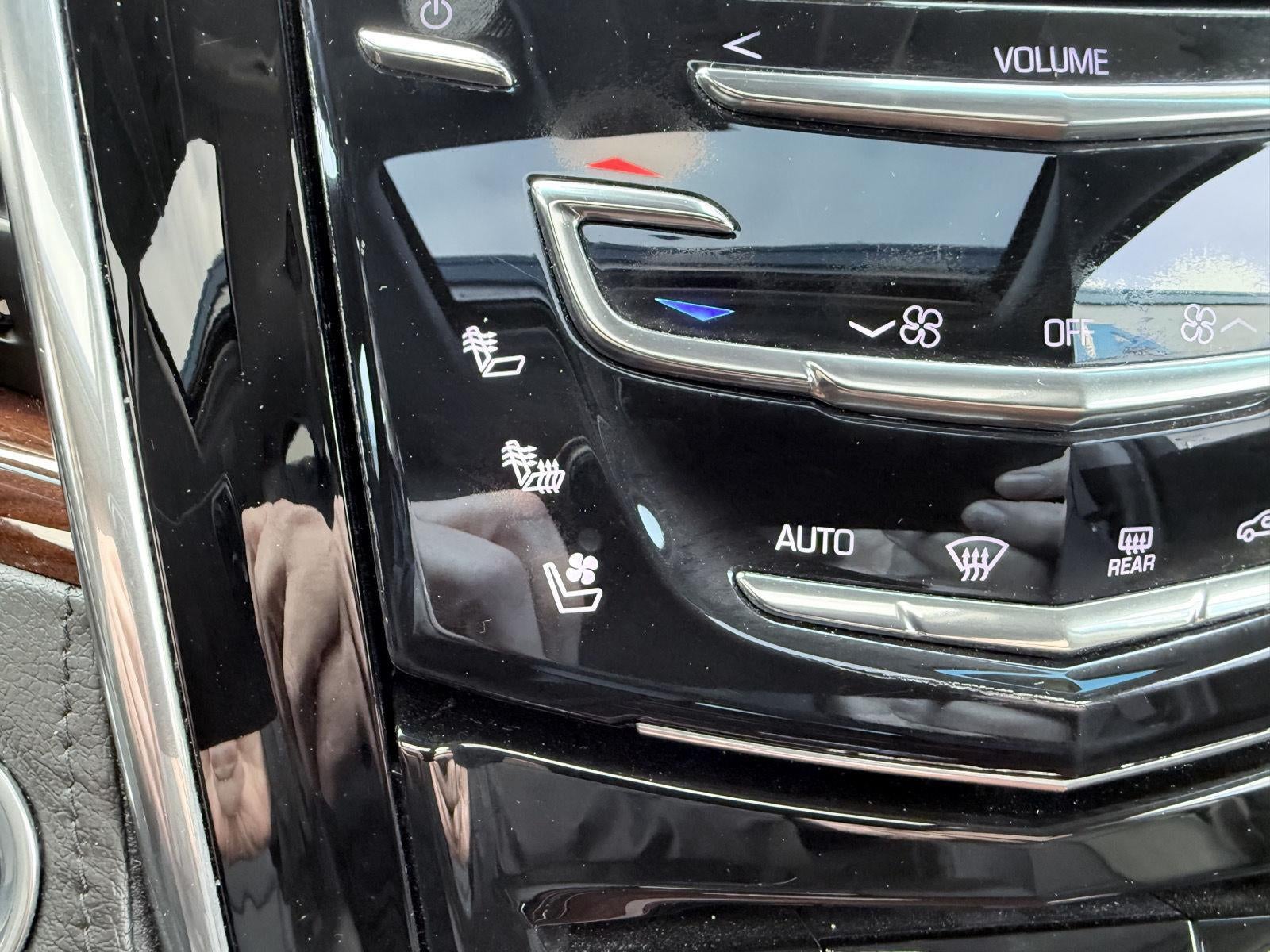 2016 Cadillac Escalade Luxury Collection