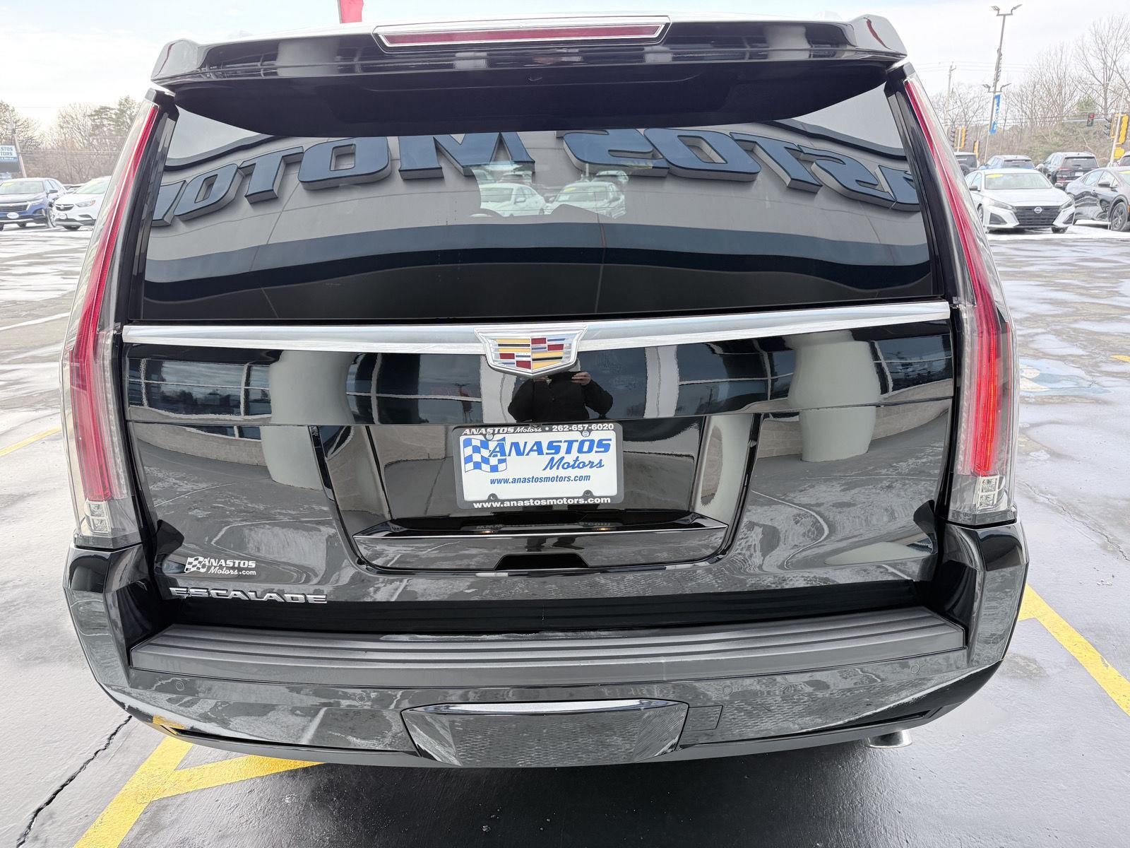 2016 Cadillac Escalade Luxury Collection