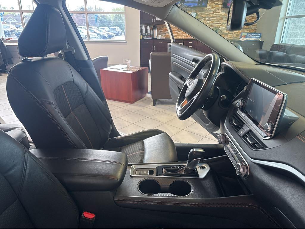 2022 Nissan Altima 2.5 SR