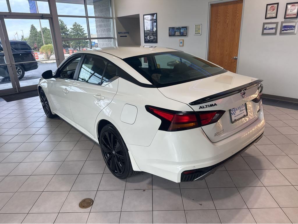 2022 Nissan Altima 2.5 SR