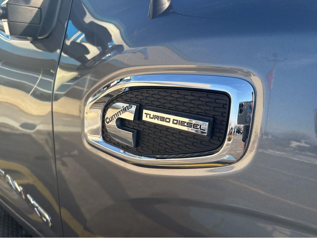 2019 Nissan Titan XD SL