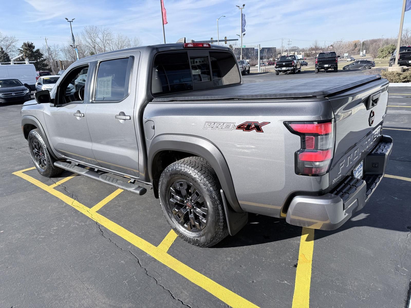 2022 Nissan Frontier SV