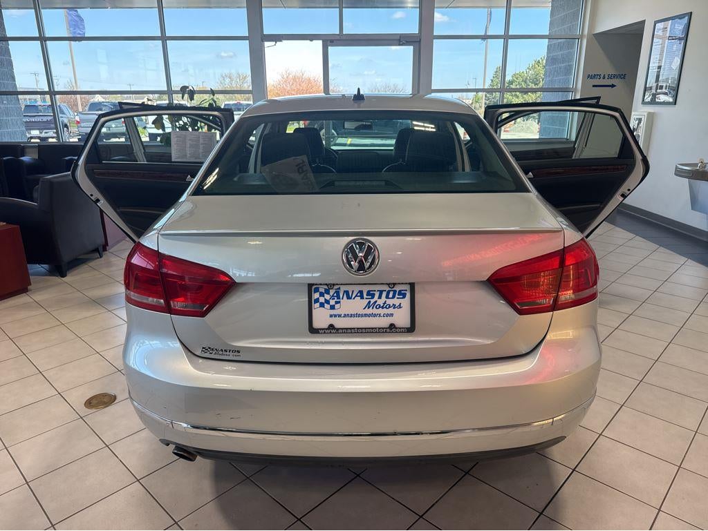 2013 Volkswagen Passat SEL Premium