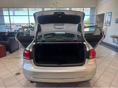 2013 Volkswagen Passat SEL Premium