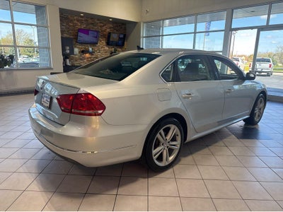 2013 Volkswagen Passat SEL Premium