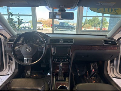 2013 Volkswagen Passat SEL Premium
