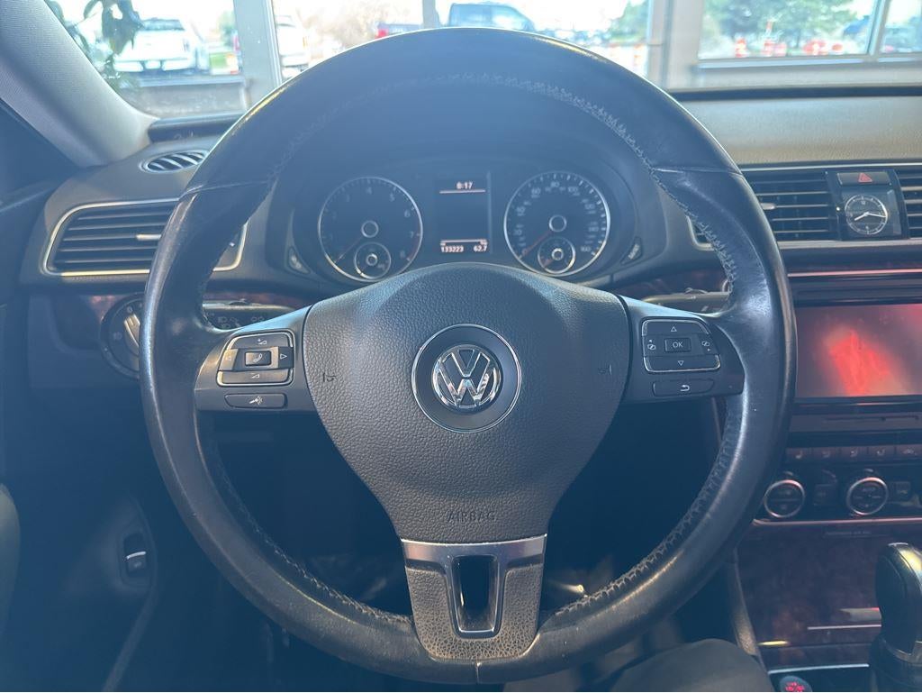 2013 Volkswagen Passat SEL Premium