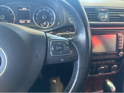 2013 Volkswagen Passat SEL Premium