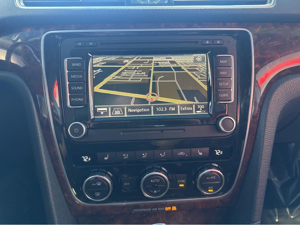 2013 Volkswagen Passat SEL Premium