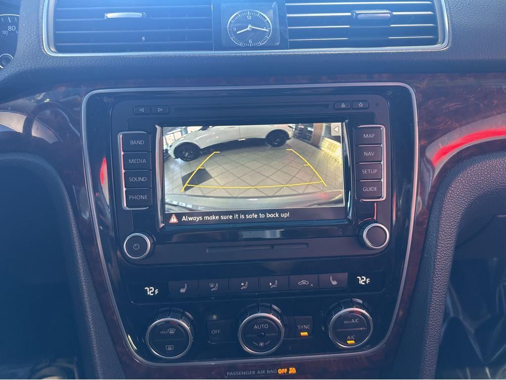 2013 Volkswagen Passat SEL Premium