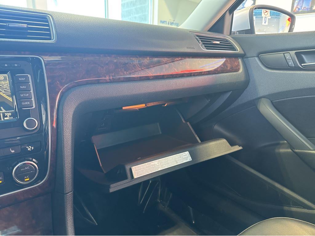 2013 Volkswagen Passat SEL Premium
