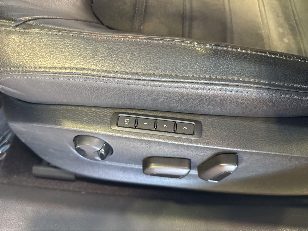 2013 Volkswagen Passat SEL Premium