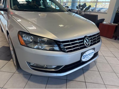 2013 Volkswagen Passat SEL Premium