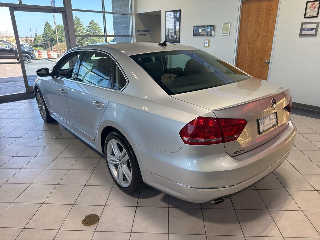 2013 Volkswagen Passat SEL Premium