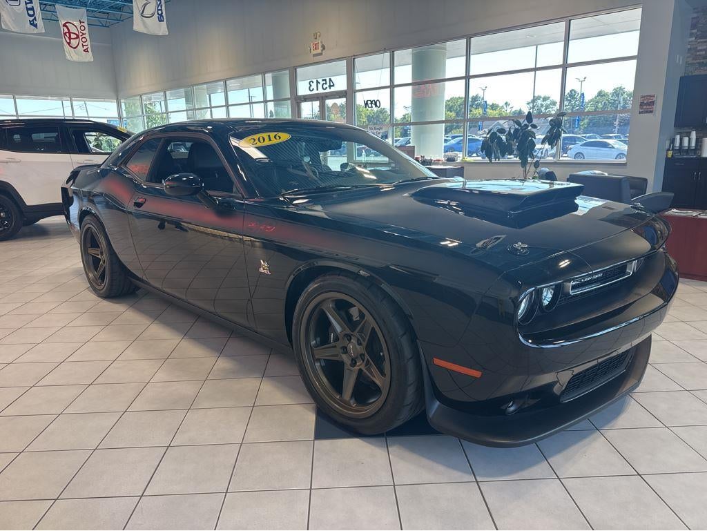 2016 Dodge Challenger R/T Scat Pack