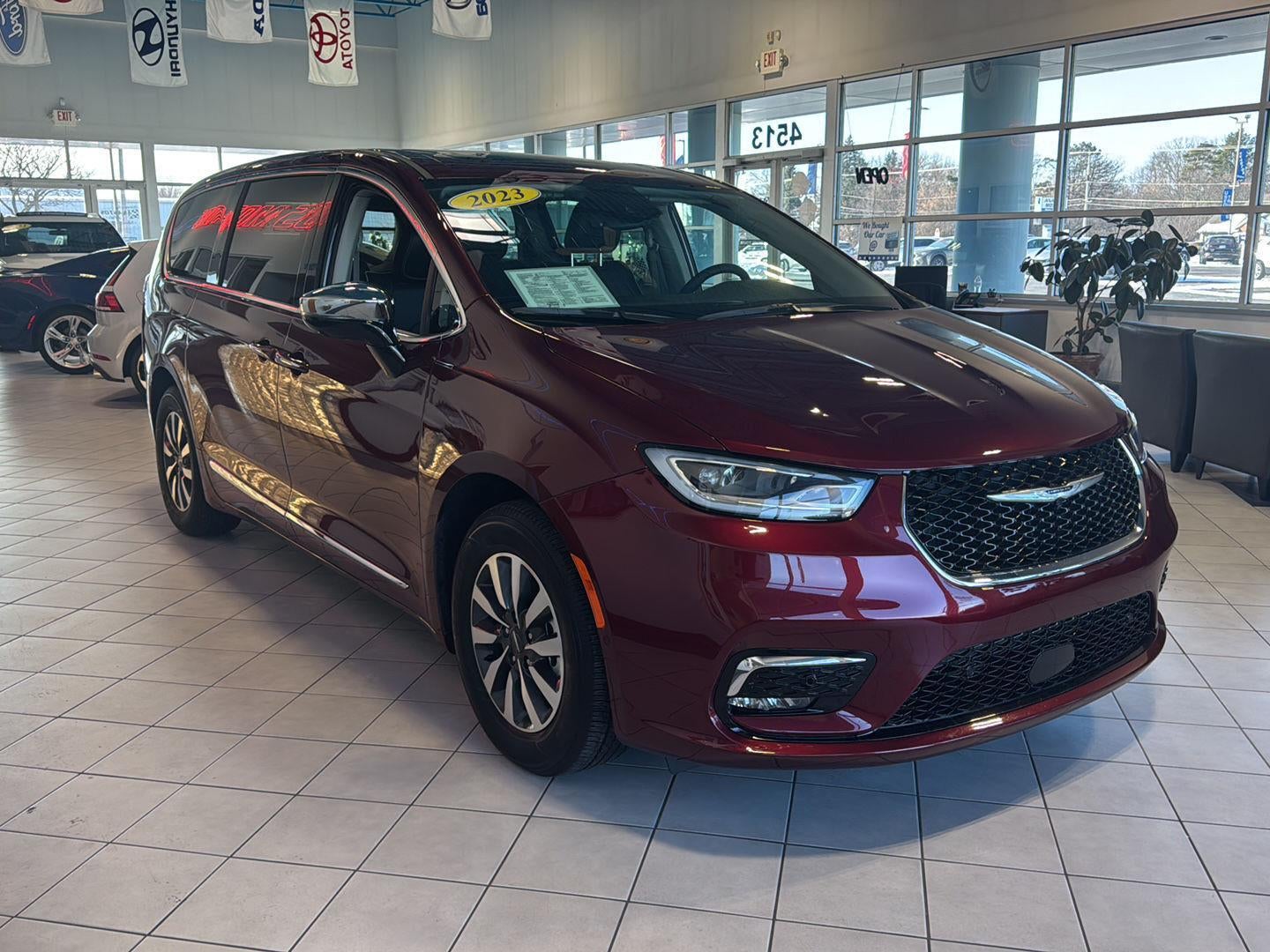 2023 Chrysler Pacifica Hybrid Limited