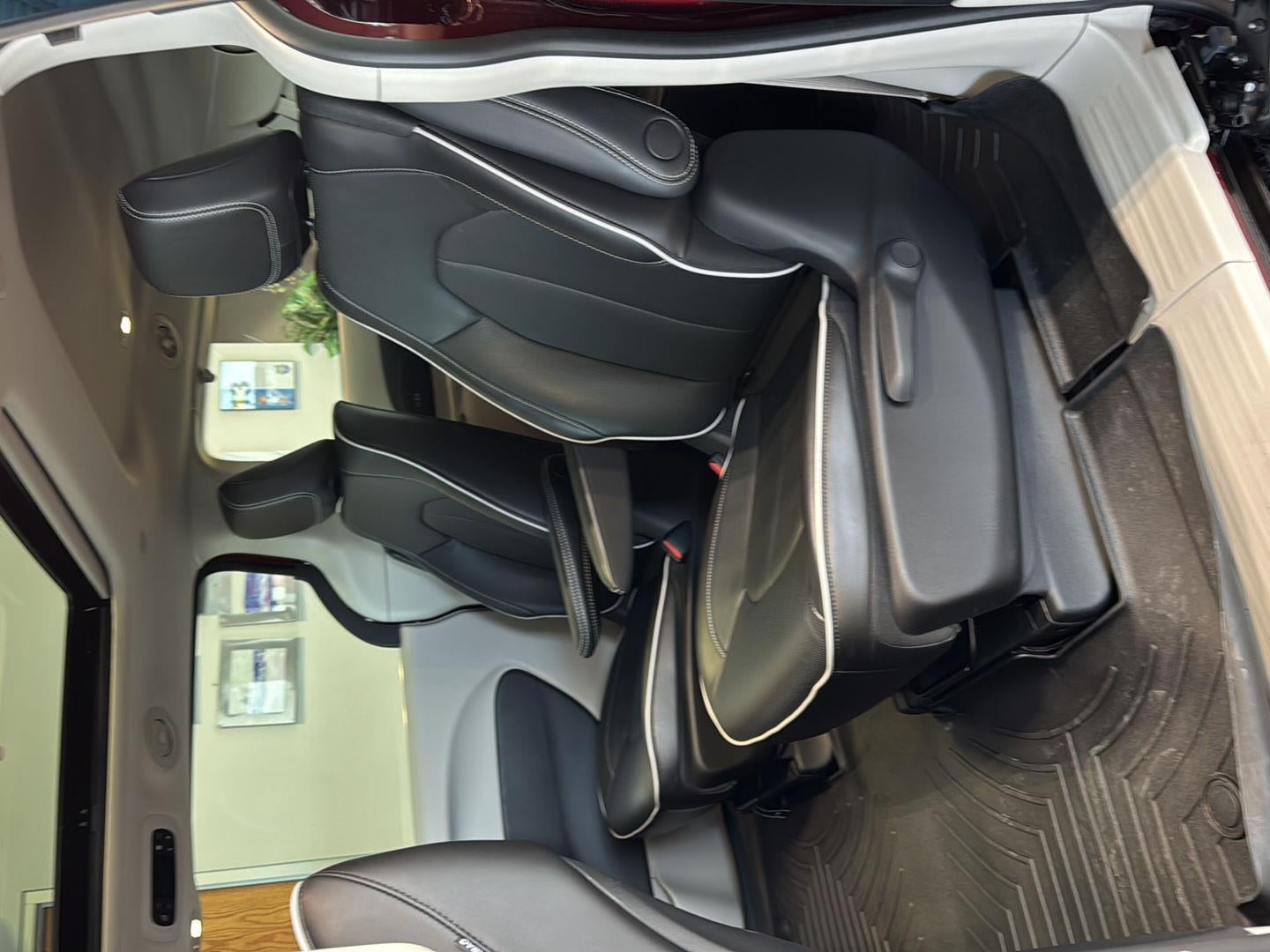 2023 Chrysler Pacifica Hybrid Limited