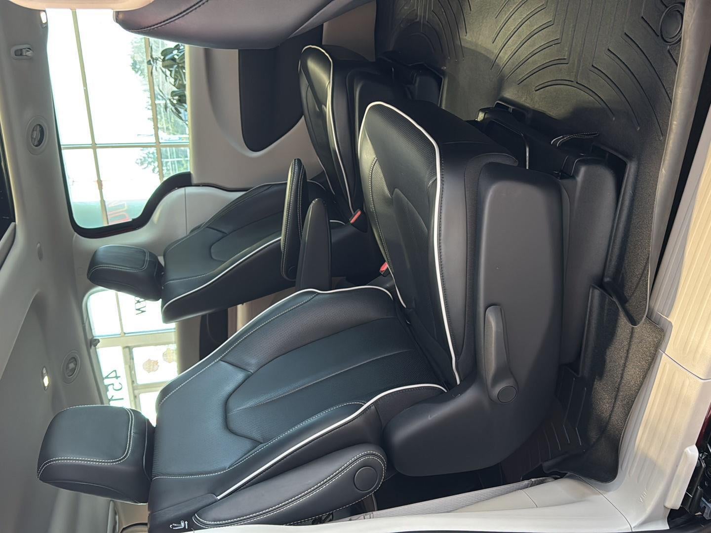 2023 Chrysler Pacifica Hybrid Limited