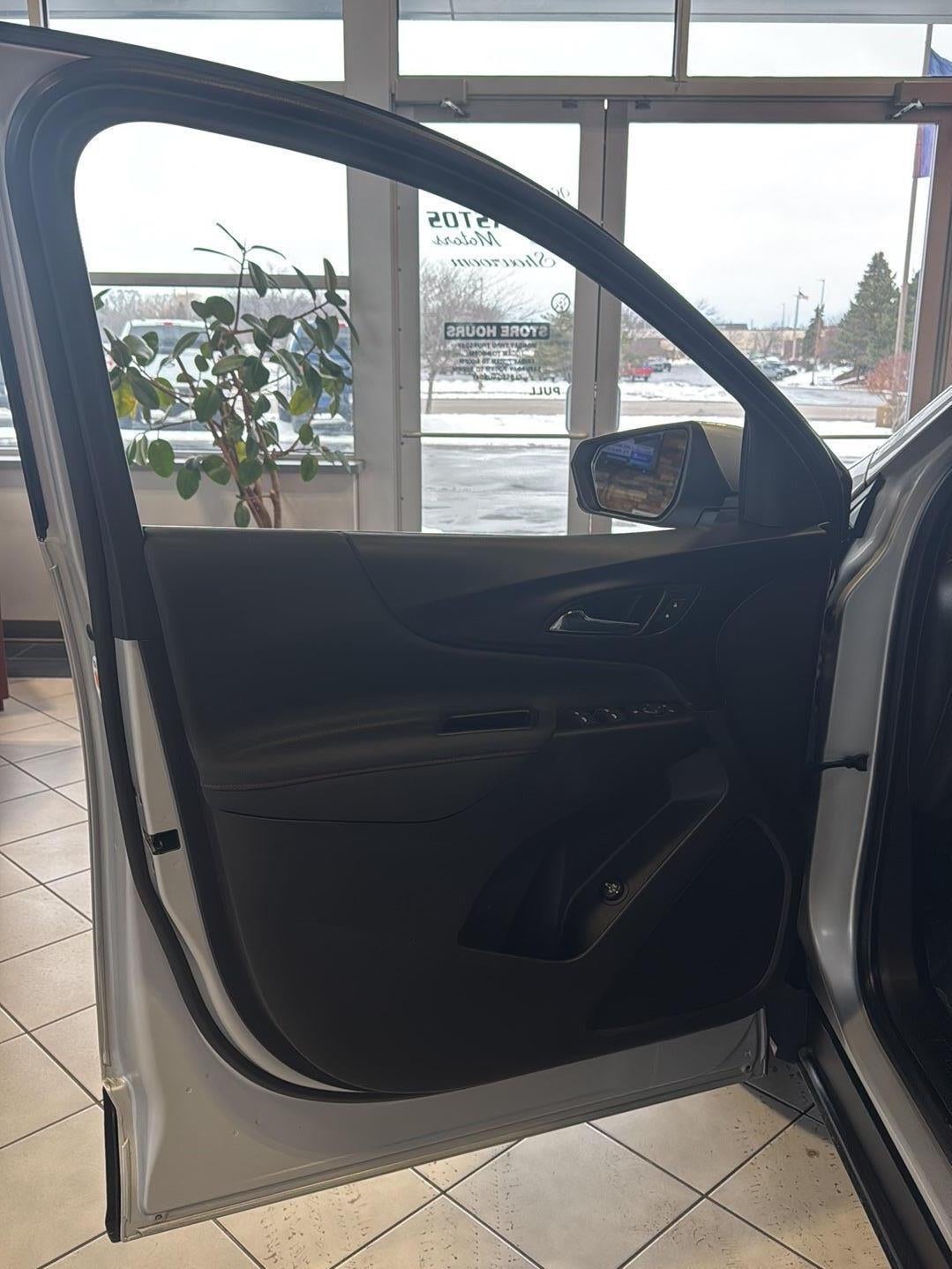 2022 Chevrolet EQUINOX RS Base