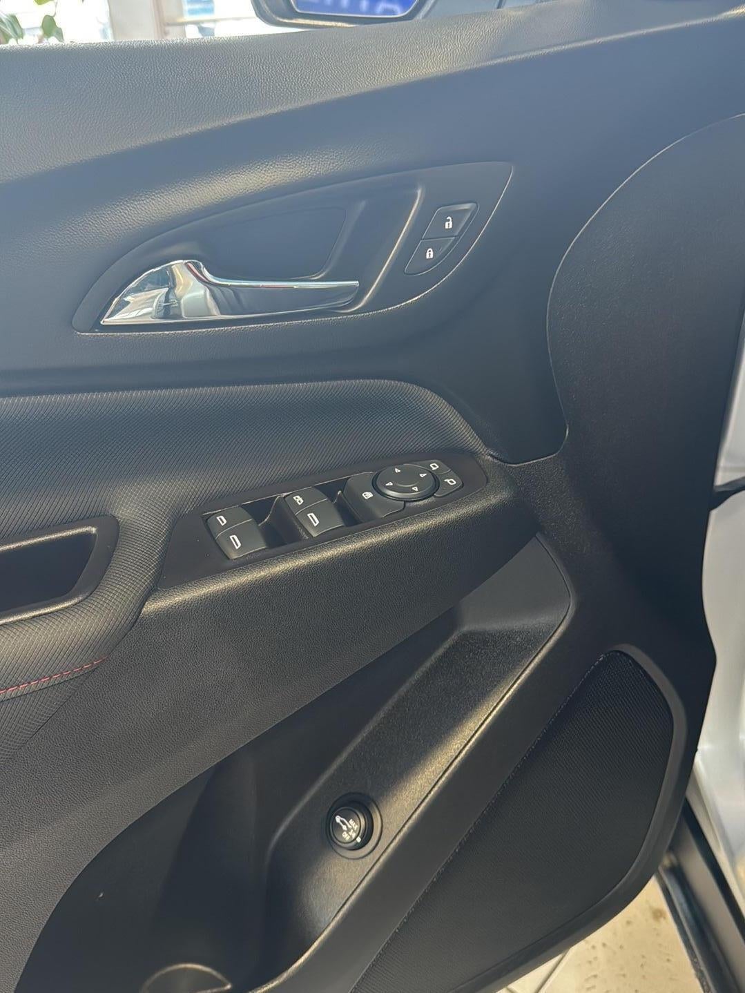 2022 Chevrolet EQUINOX RS Base